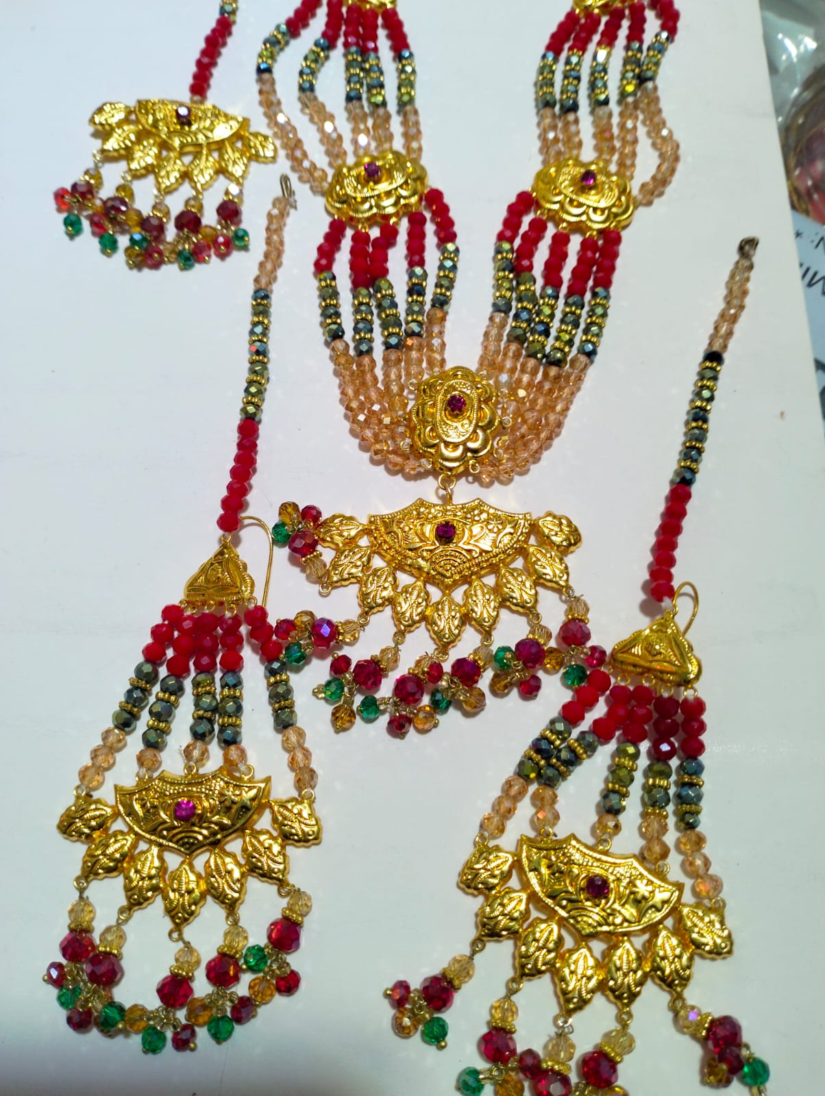 Bindiya & Earrings Set