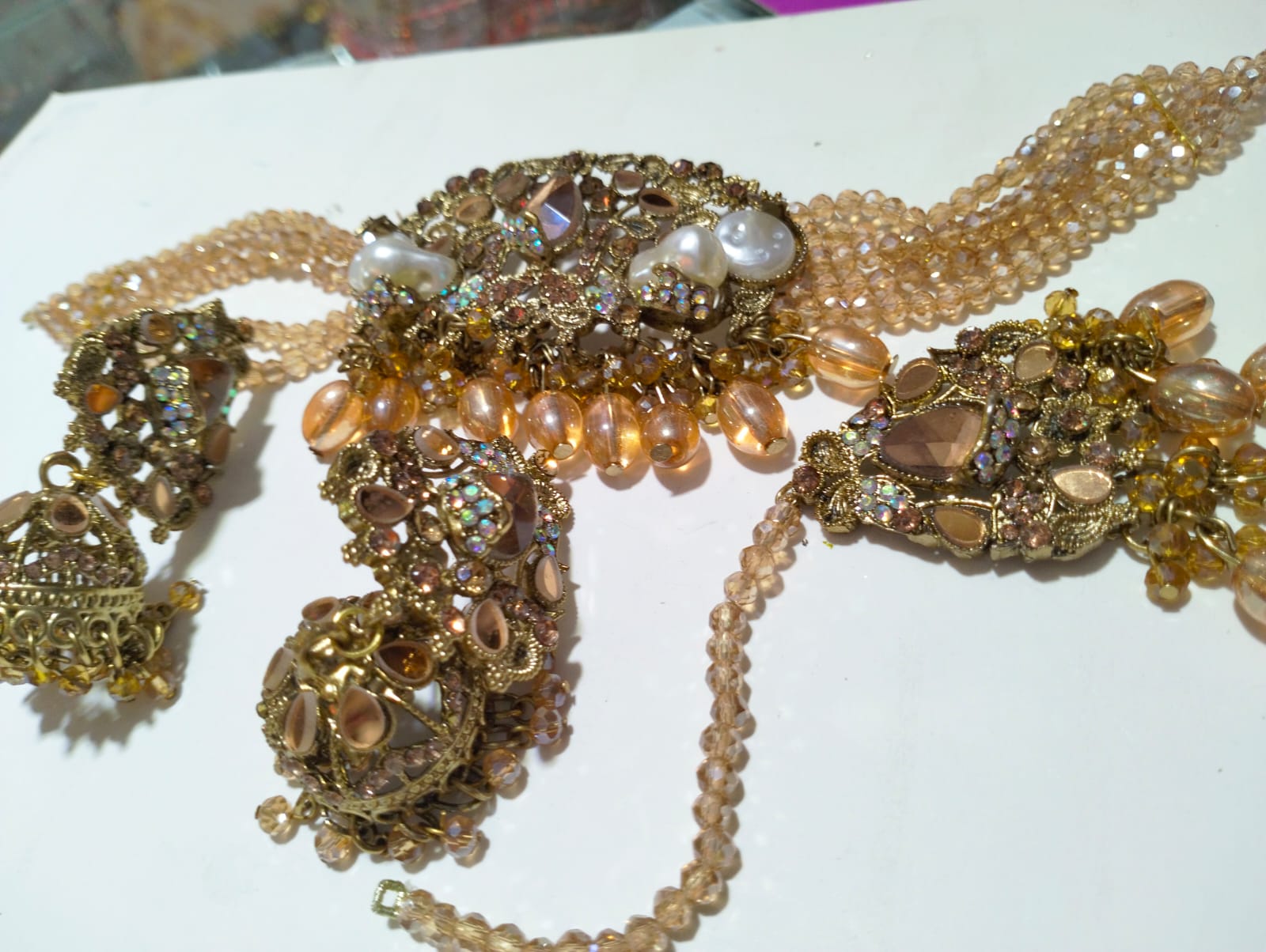 Bindiya & Jhumki Set