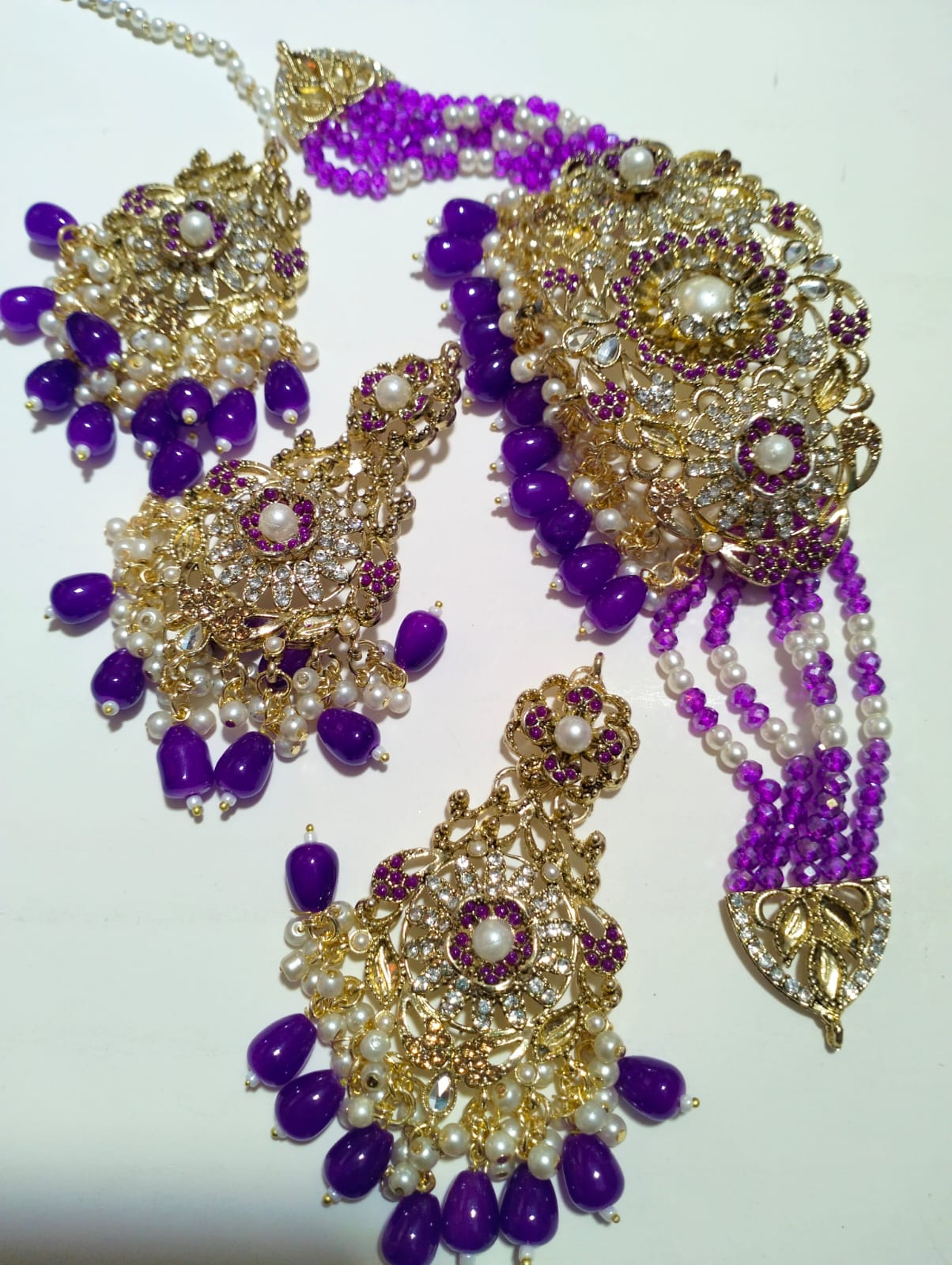 Bindiya & Earrings Set